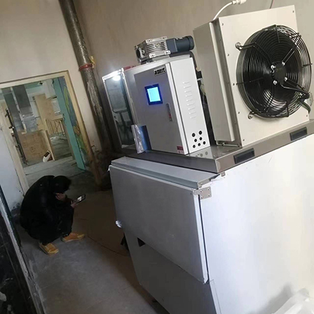 500公斤片冰機交付河南信陽某超市